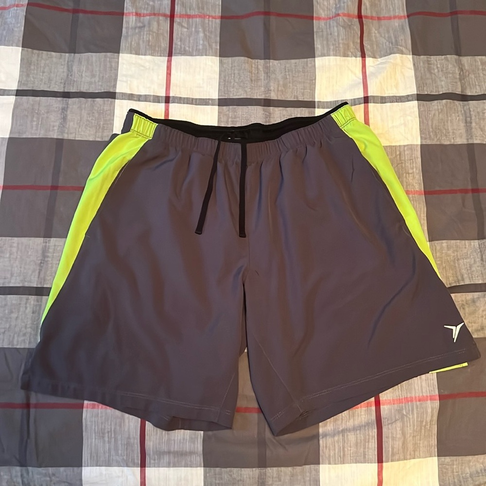 Old Navy Go-Dry Men’s Shorts